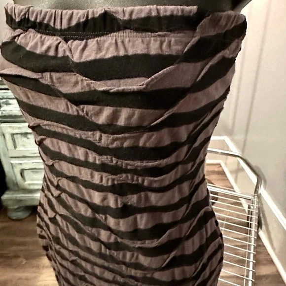 Mai Tai Strapless Black/Gray Striped Dress - Picture 3 of 7